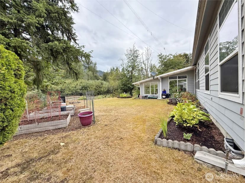 Property photo for 135 River Way, Morton photo 31