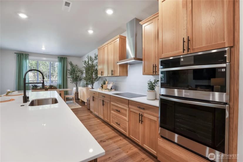 Property photo for 32129 Grand Avenue Se, Black Diamond photo 6