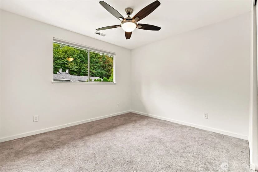 Property photo for 9927 Ne 144th Lane #804, Kirkland photo 13