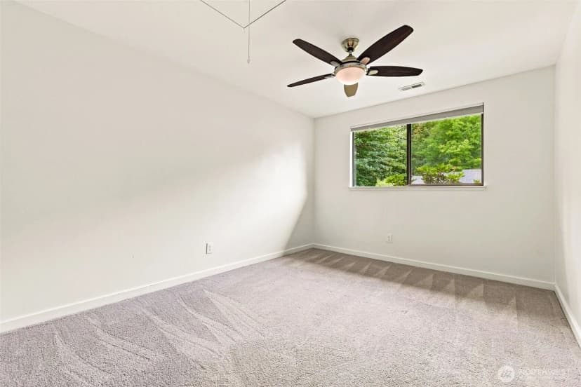 Property photo for 9927 Ne 144th Lane #804, Kirkland photo 12