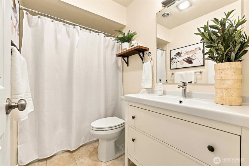 Property photo for 9927 Ne 144th Lane #804, Kirkland photo 14