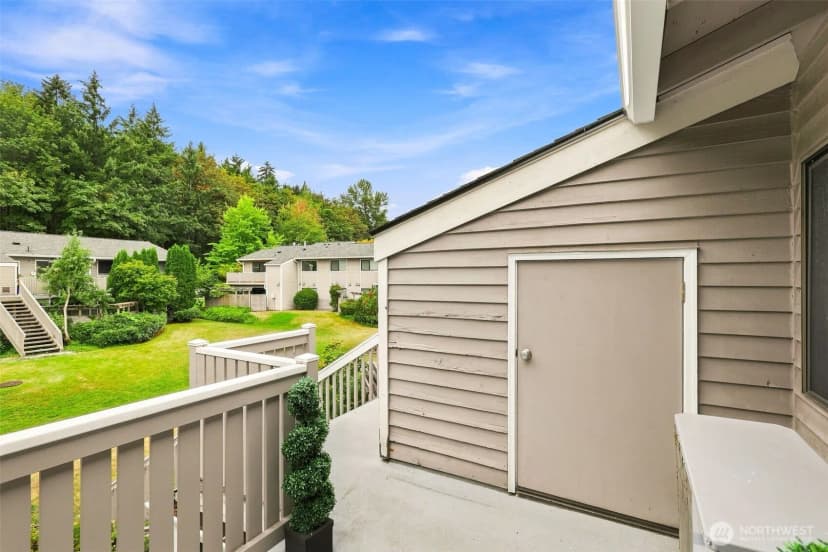 Property photo for 9927 Ne 144th Lane #804, Kirkland photo 16