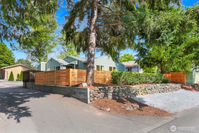 Property photo for 3830 Ne 123rd Street, Seattle