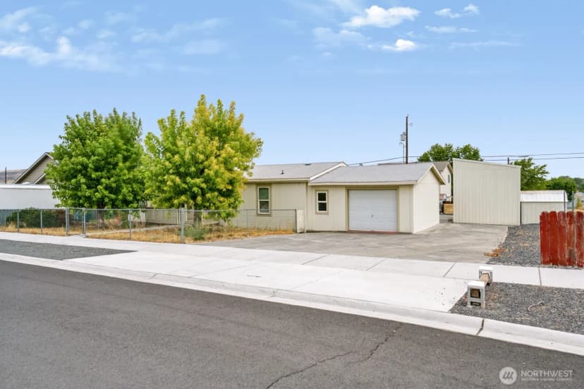 Property photo for 34 N Ginkgo Street, Ephrata photo 32