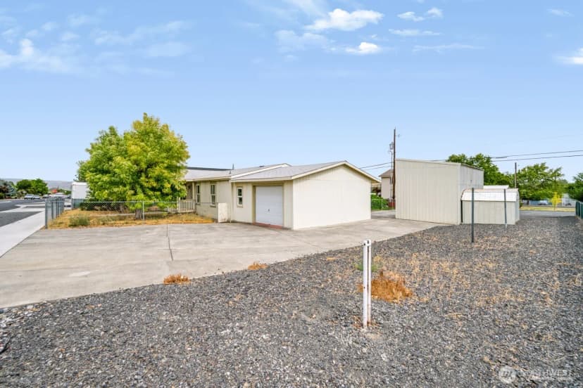 Property photo for 34 N Ginkgo Street, Ephrata photo 25