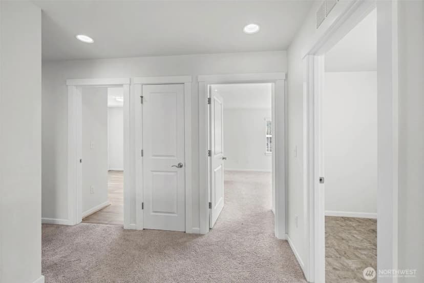 Property photo for 27427 14th Place S, Des Moines photo 24
