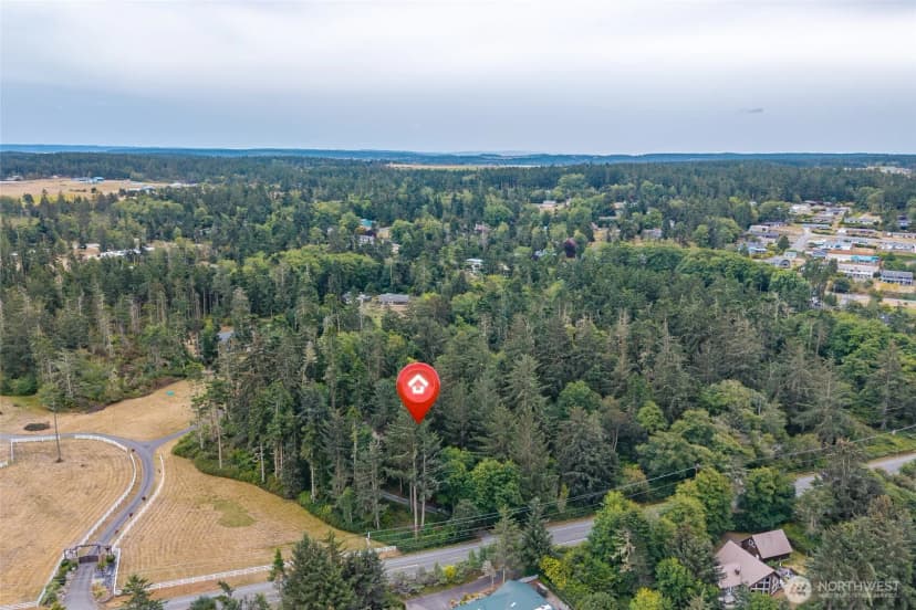 Property photo for 1580 West Beach Road, Oak Harbor photo 39