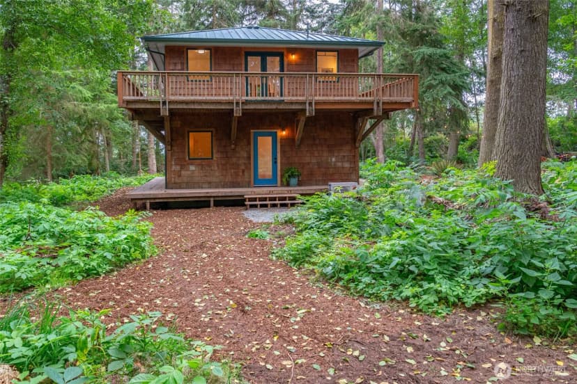 Property photo for 1580 West Beach Road, Oak Harbor photo 32
