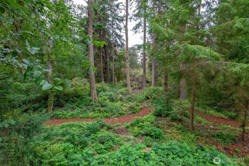 Property photo for 1580 West Beach Road, Oak Harbor photo 34