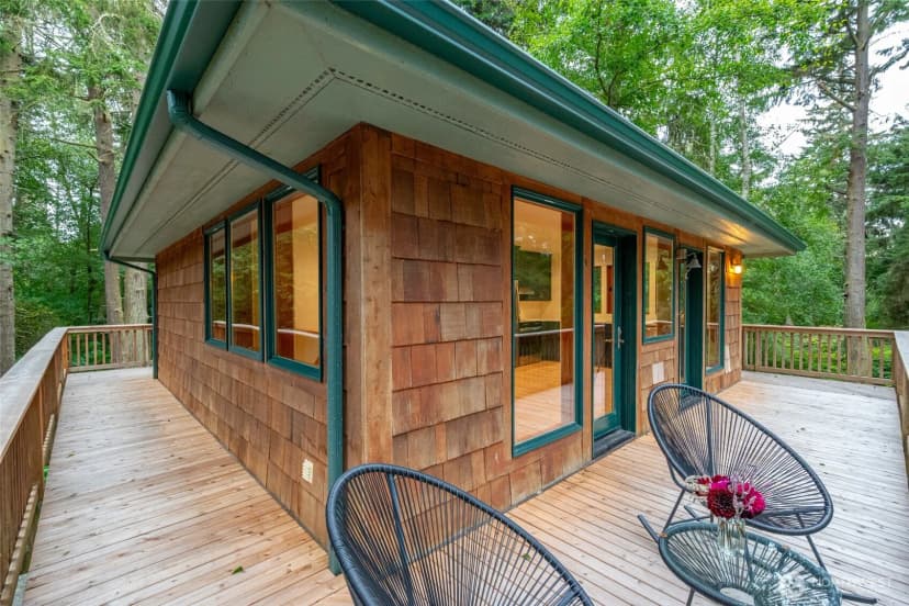 Property photo for 1580 West Beach Road, Oak Harbor photo 26