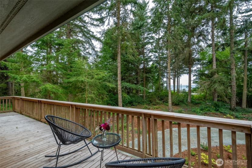 Property photo for 1580 West Beach Road, Oak Harbor photo 25