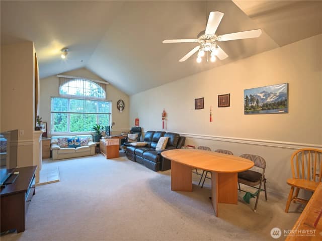 Property photo for 440 Maple Avenue Sw #b303, Renton photo 4