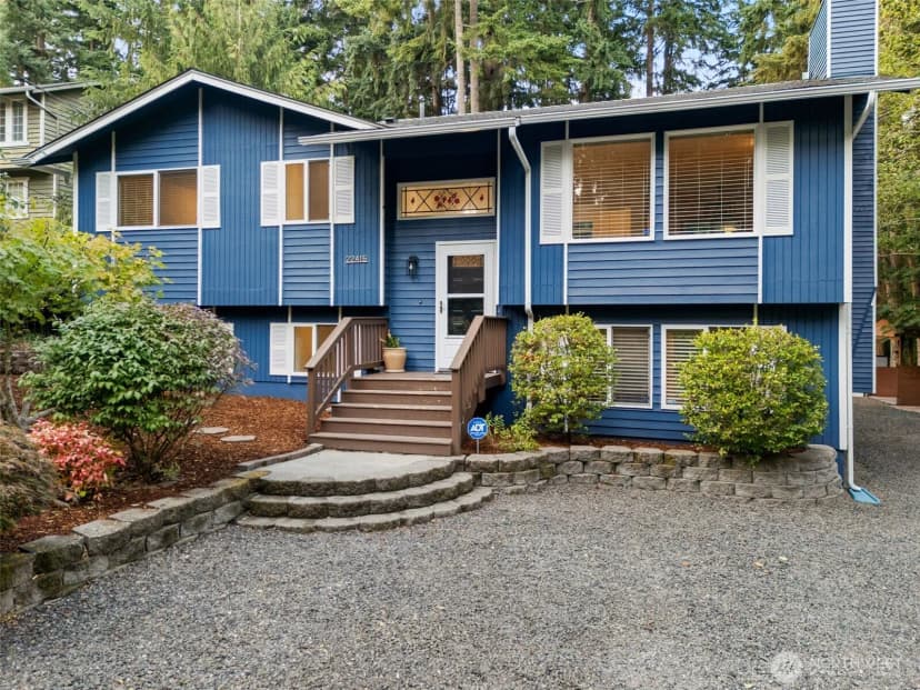 Property photo for 22415 Sunridge Way Ne, Poulsbo photo 2