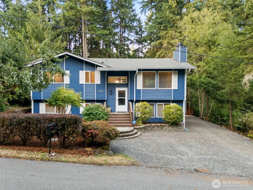 Property photo for 22415 Sunridge Way Ne, Poulsbo