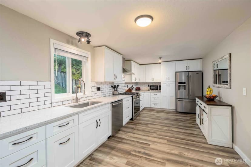 Property photo for 1335 Mcleod Road, Bellingham photo 5