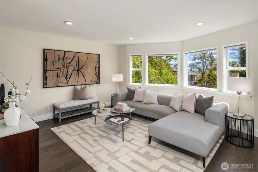 Property photo for 209 32nd Avenue, Seattle photo 11