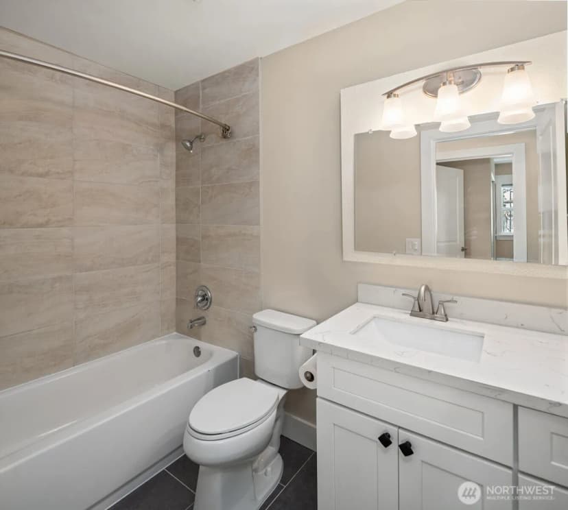 Property photo for 209 32nd Avenue, Seattle photo 22