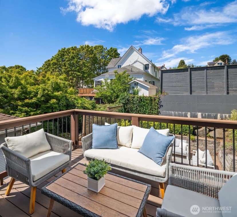 Property photo for 209 32nd Avenue, Seattle photo 17