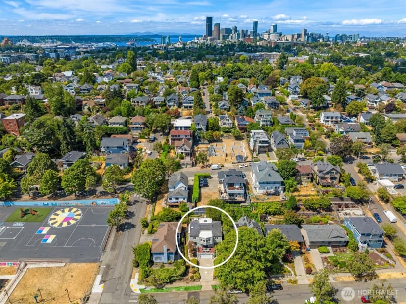 Property photo for 209 32nd Avenue, Seattle photo 32