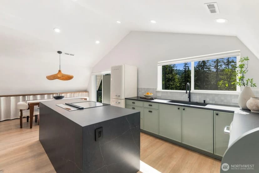 Property photo for 25515 Se Issaquah-fall City Road, Issaquah photo 15