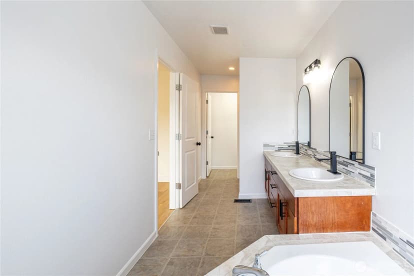 Property photo for 18306 71st Avenue E, Puyallup photo 30