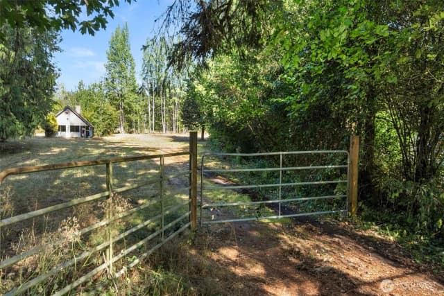 Property photo for 8707 Robe Menzel Road, Granite Falls photo 2