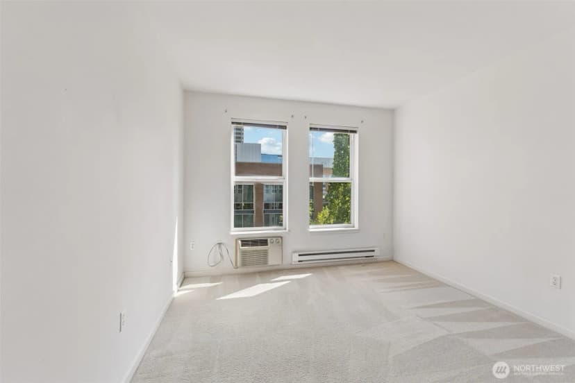 Property photo for 4343 Roosevelt Way Ne #608, Seattle photo 16