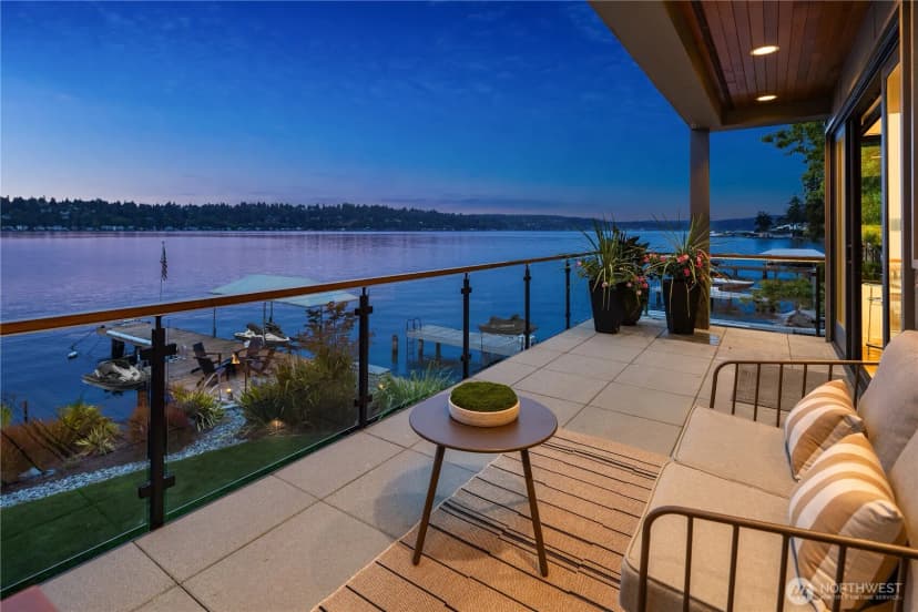 Property photo for 13031 Holmes Point Drive Ne, Kirkland photo 14