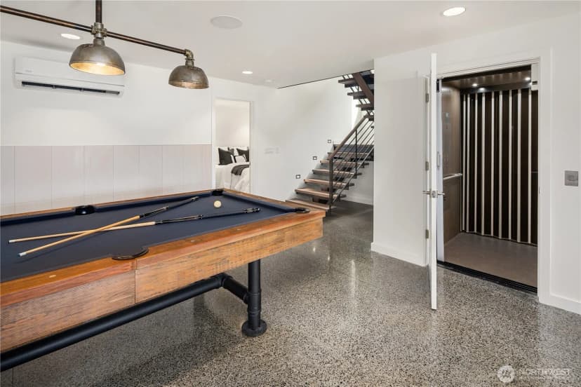 Property photo for 13031 Holmes Point Drive Ne, Kirkland photo 27