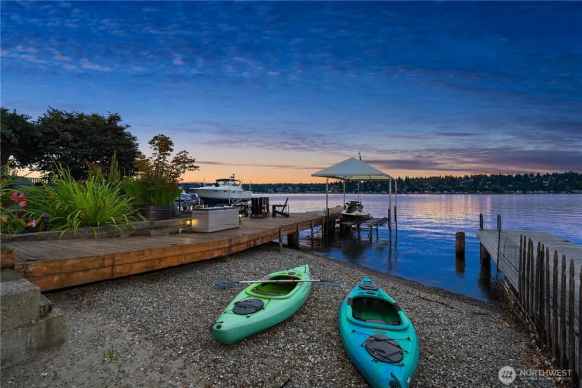 Property photo for 13031 Holmes Point Drive Ne, Kirkland photo 35