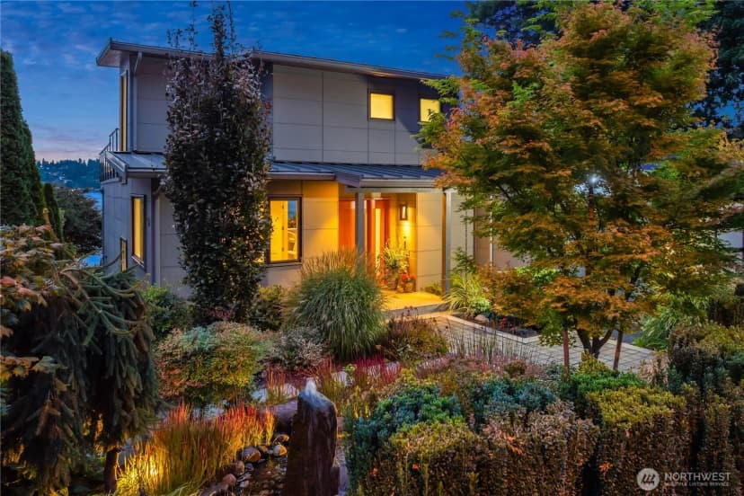 Property photo for 13031 Holmes Point Drive Ne, Kirkland photo 4