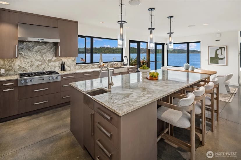 Property photo for 13031 Holmes Point Drive Ne, Kirkland photo 12