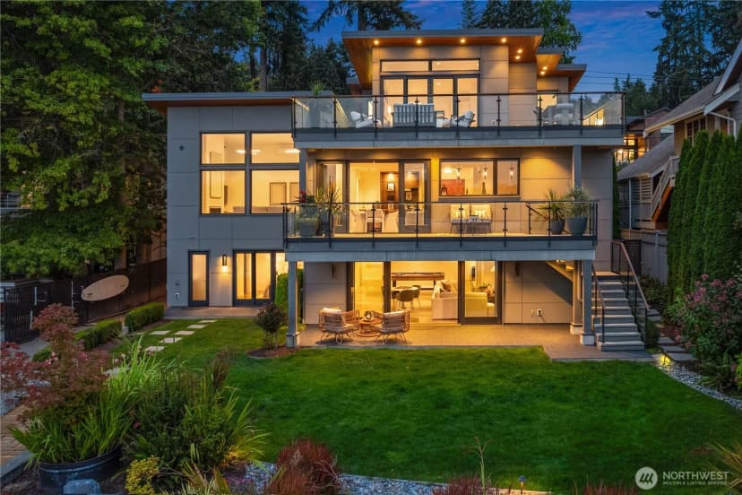 Property photo for 13031 Holmes Point Drive Ne, Kirkland photo 3