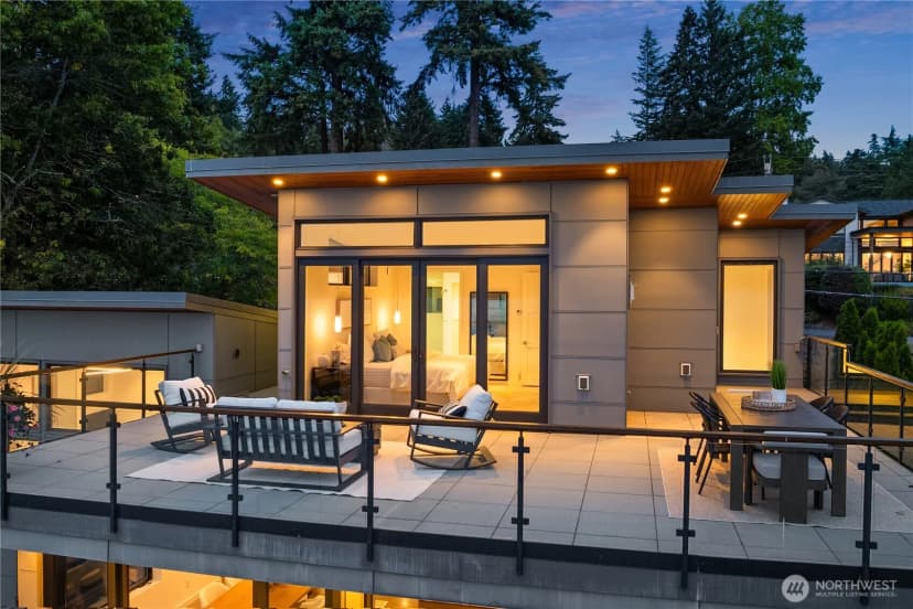 Property photo for 13031 Holmes Point Drive Ne, Kirkland photo 22