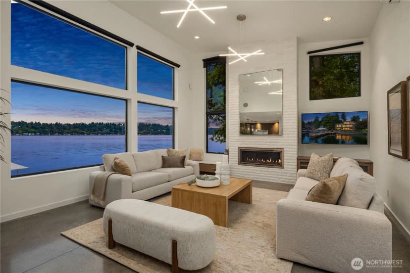 Property photo for 13031 Holmes Point Drive Ne, Kirkland photo 7