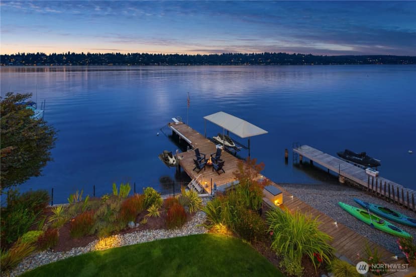 Property photo for 13031 Holmes Point Drive Ne, Kirkland photo 25