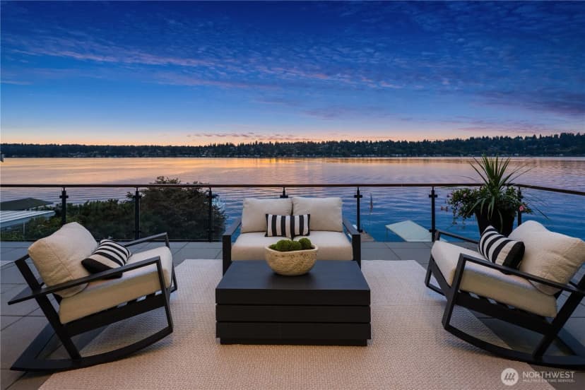 Property photo for 13031 Holmes Point Drive Ne, Kirkland photo 23