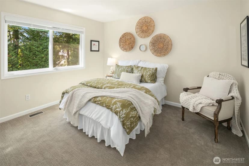 Property photo for 3857 260th Avenue Se, Sammamish photo 27