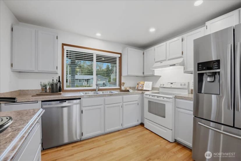Property photo for 10203 50th Place W, Mukilteo photo 6