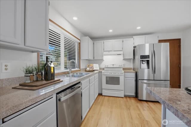 Property photo for 10203 50th Place W, Mukilteo photo 5