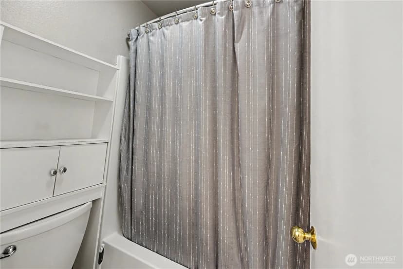 Property photo for 1825 S 330th St #f203, Federal Way photo 9