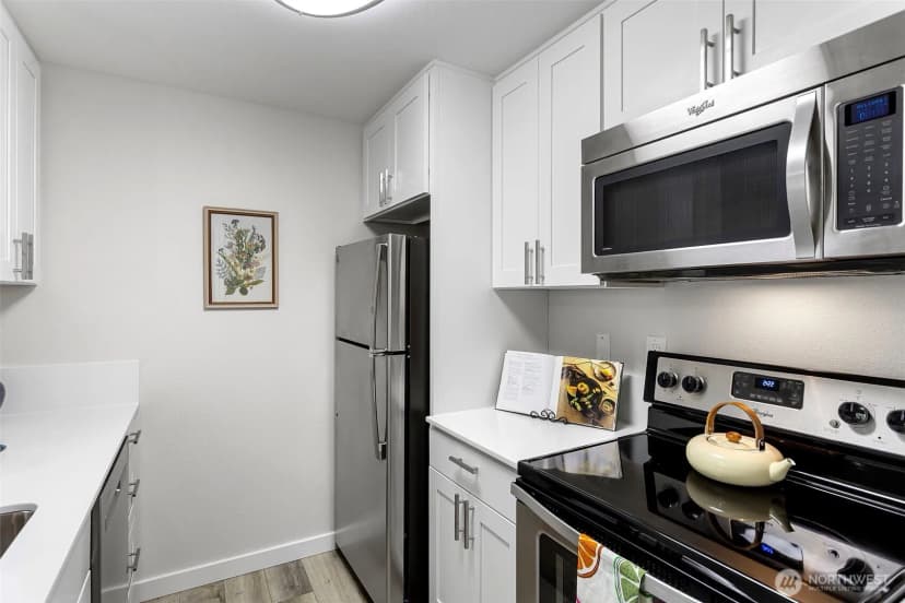 Property photo for 11002 Se Petrovitsky Road #d302, Renton photo 9