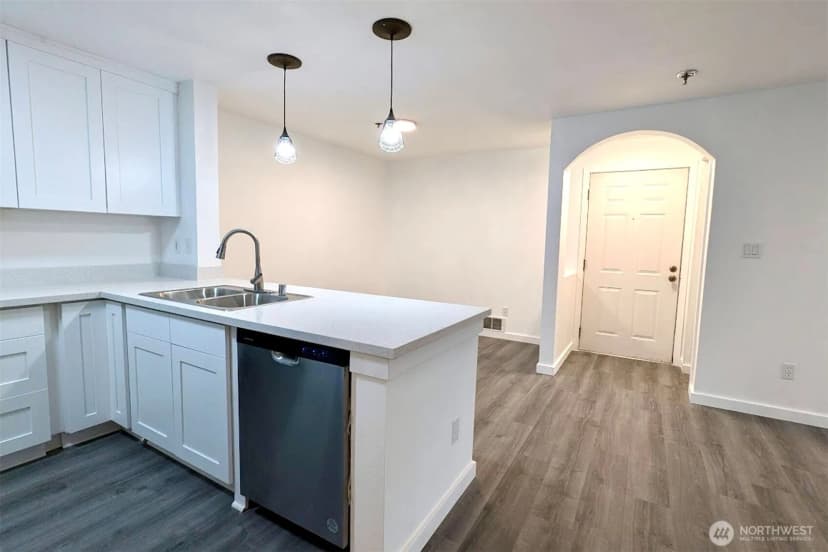 Property photo for 975 Aberdeen Avenue Ne #a101, Renton photo 4