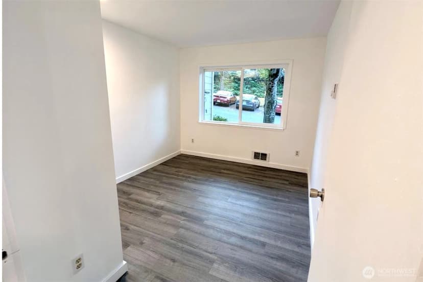 Property photo for 975 Aberdeen Avenue Ne #a101, Renton photo 8