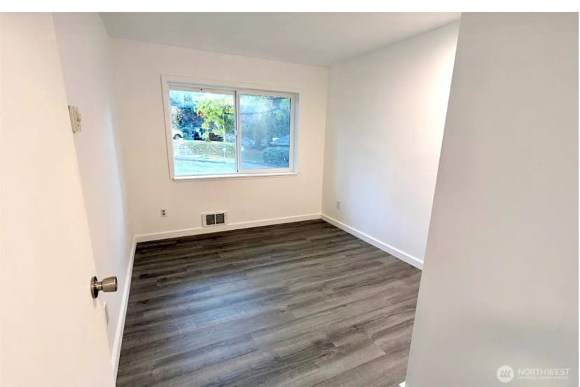 Property photo for 975 Aberdeen Avenue Ne #a101, Renton photo 6