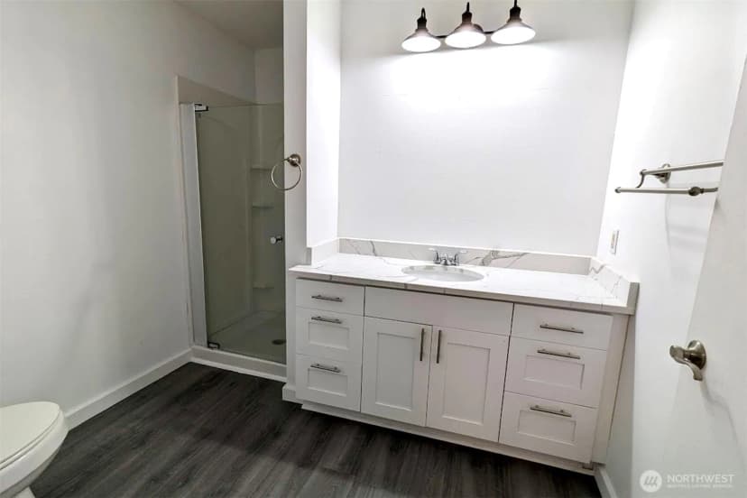 Property photo for 975 Aberdeen Avenue Ne #a101, Renton photo 14