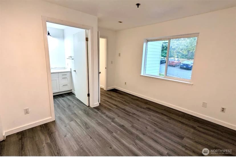 Property photo for 975 Aberdeen Avenue Ne #a101, Renton photo 10