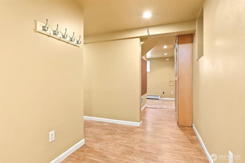Property photo for 1010 Rucker Avenue, Everett photo 28