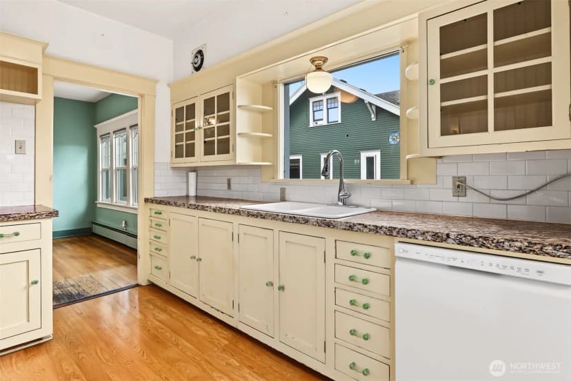 Property photo for 1010 Rucker Avenue, Everett photo 14