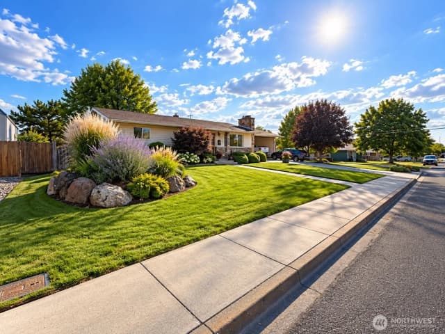 Property photo for 808 E Oak Street, Othello